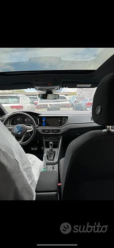 Usata VW Taigo R-line 110 CV (80 kW) 2024 Bianco SUV