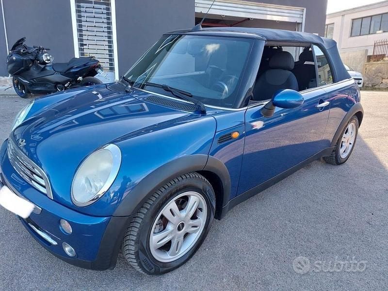Usata Mini Cooper Cabriolet 116 CV (85 kW) 2008 Blu Cabrio