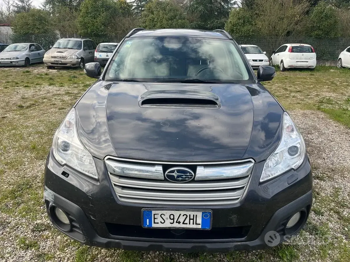 Usata Subaru Outback Trend 150 CV (110 kW) 2014 Grigio Station wagon