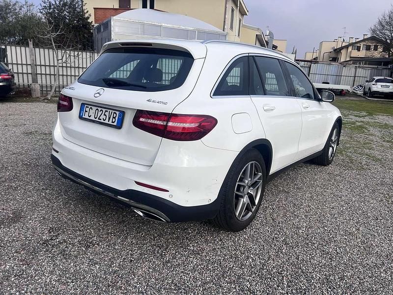 Usata Mercedes GLC250 Executive 204 CV (150 kW) 2016 Bianco SUV