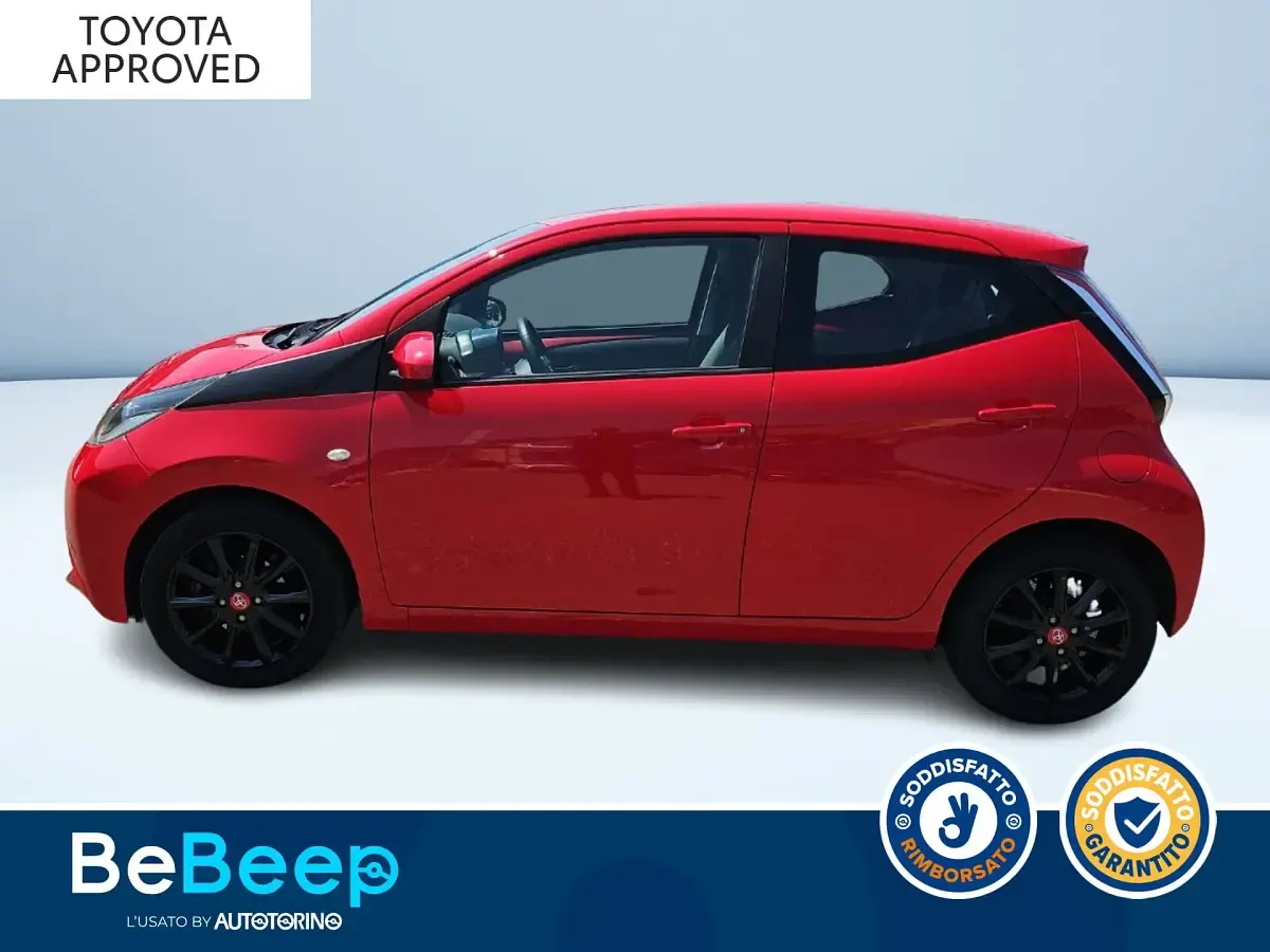 Usata Toyota Aygo X-play 69 CV (50 kW) 2016 Rosso metallizzato Utilitaria
