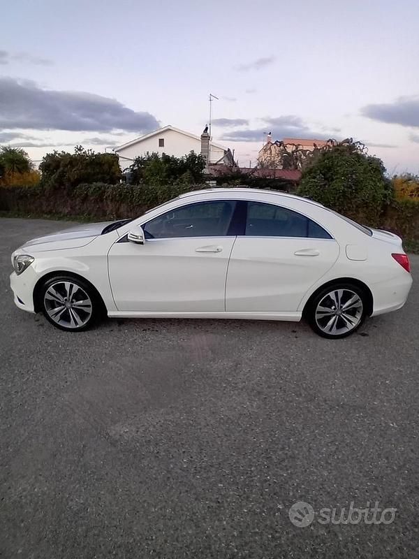 Usata Mercedes CLA200 2016 Bianco Coupé