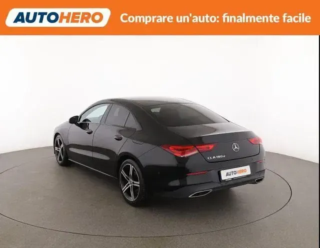 Gebraucht Mercedes CLA180 115 PS (84 kW) 2023 Schwarz Limousine