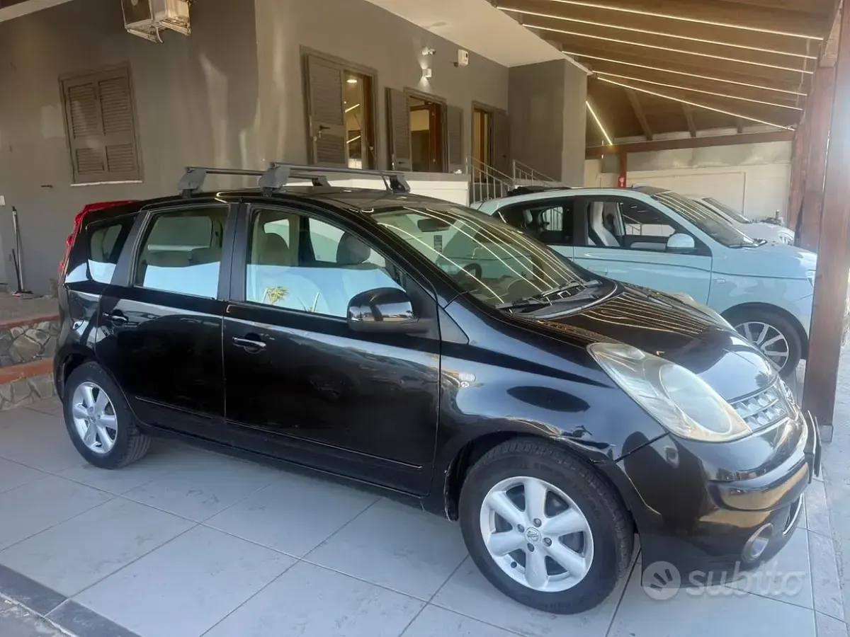 Usata Nissan Note Acenta 86 CV (63 kW) 2006 Nero Utilitaria