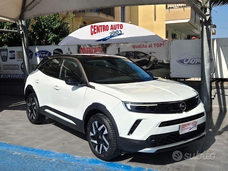 Usata Opel Mokka Elegance 110 CV (80 kW) 2022 Nessuno(met.) SUV