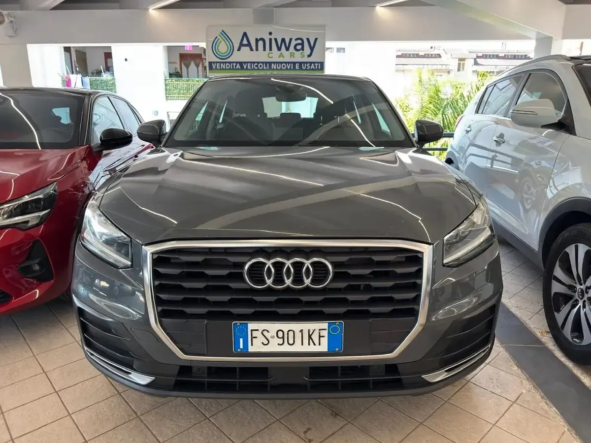 Usata Audi Q2 Ambiente 116 CV (85 kW) 2018 Grigio SUV