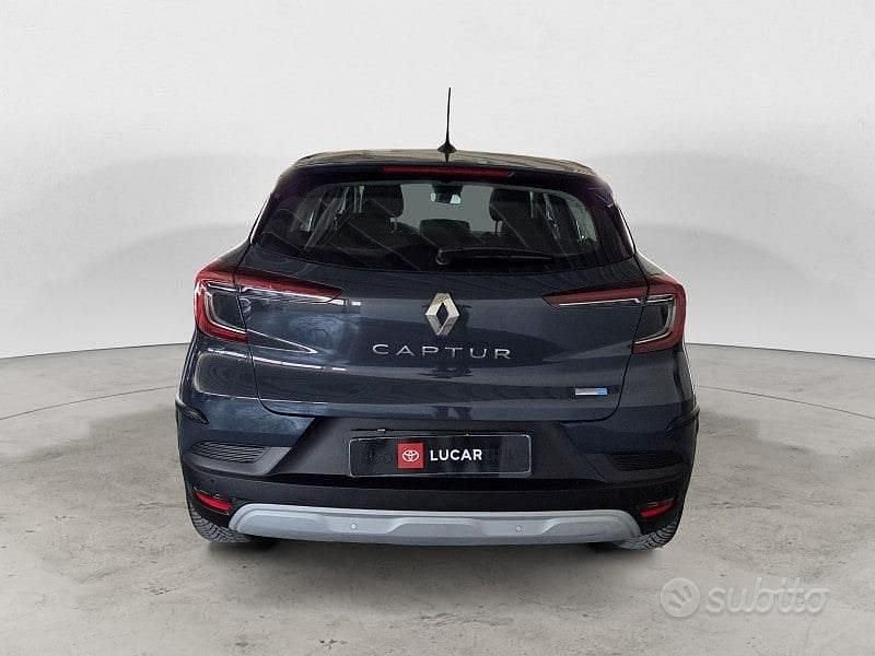 Usata Renault Captur Zen 143 CV (105 kW) 2022 Blu SUV