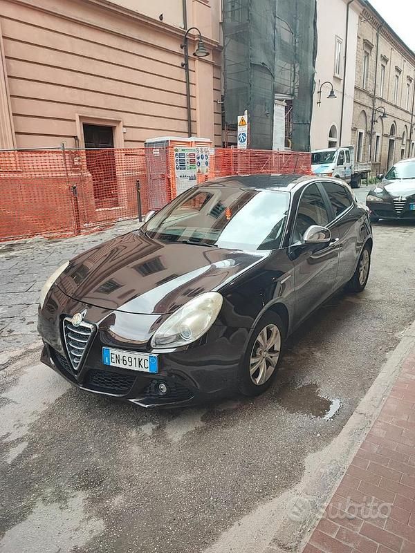 Usata Alfa Romeo Giulietta 105 CV (77 kW) 2012 Nero Utilitaria