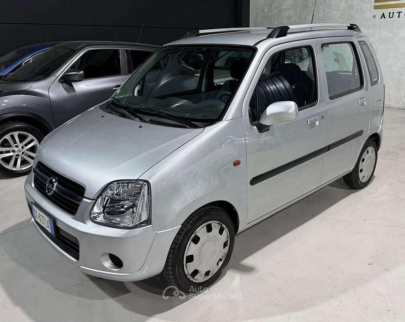 Usata Opel Agila 60 CV (44 kW) 2007 Argento Utilitaria
