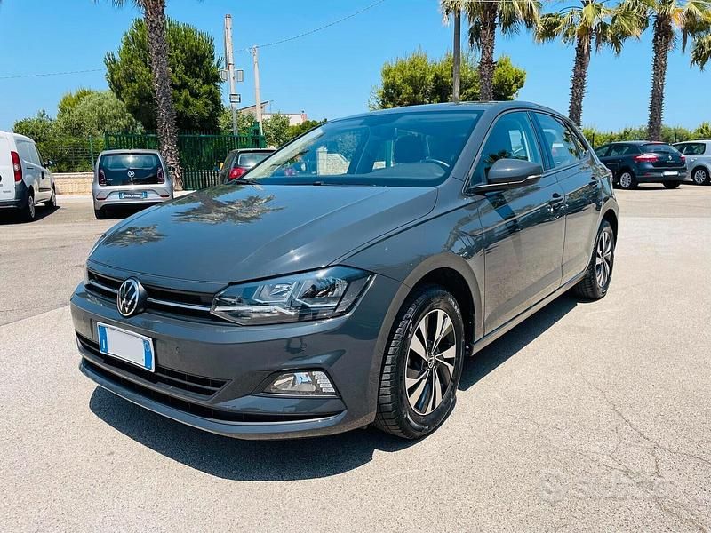 Grigio Usata 2021 VW Polo Highline Tre volumi | 13.550 € (Buon prezzo) - Immagine 1/4