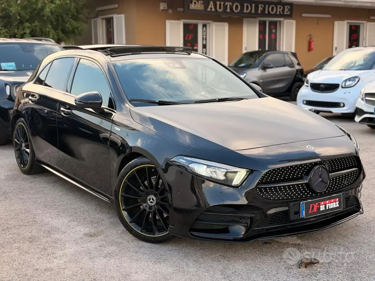 Usata Mercedes 180 Premium 116 CV (85 kW) 2019 Nero Berlina