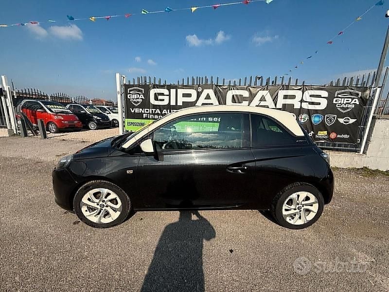 Usata Opel Adam Glam 87 CV (63 kW) 2015 Nero Utilitaria