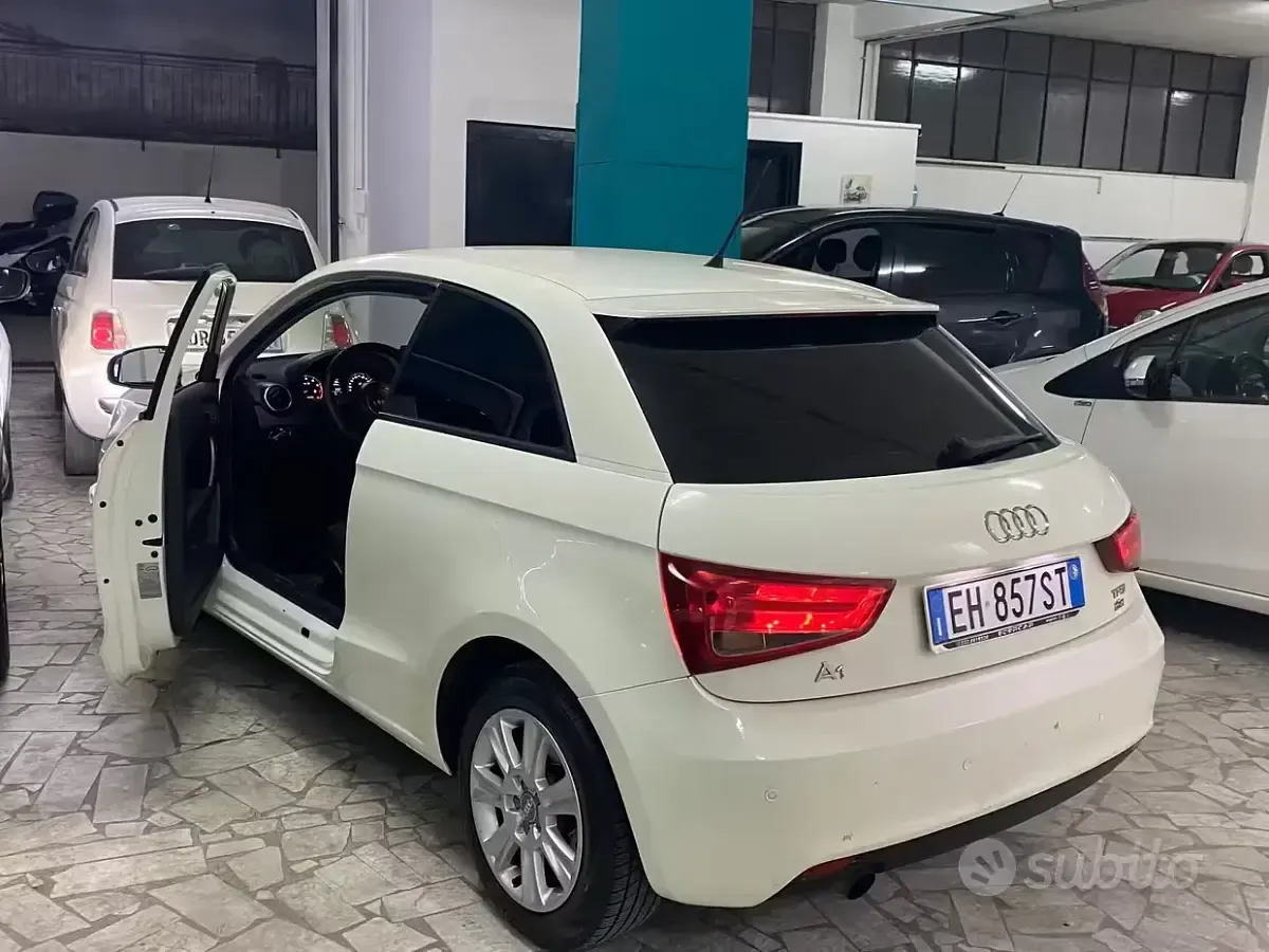 Usata Audi A1 86 CV (63 kW) 2011 Bianco Utilitaria