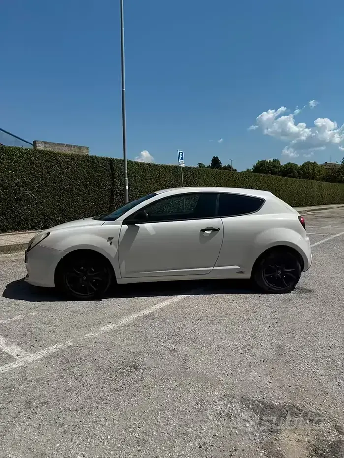 Usata Alfa Romeo MiTo 77 CV (56 kW) 2011 Bianco Utilitaria