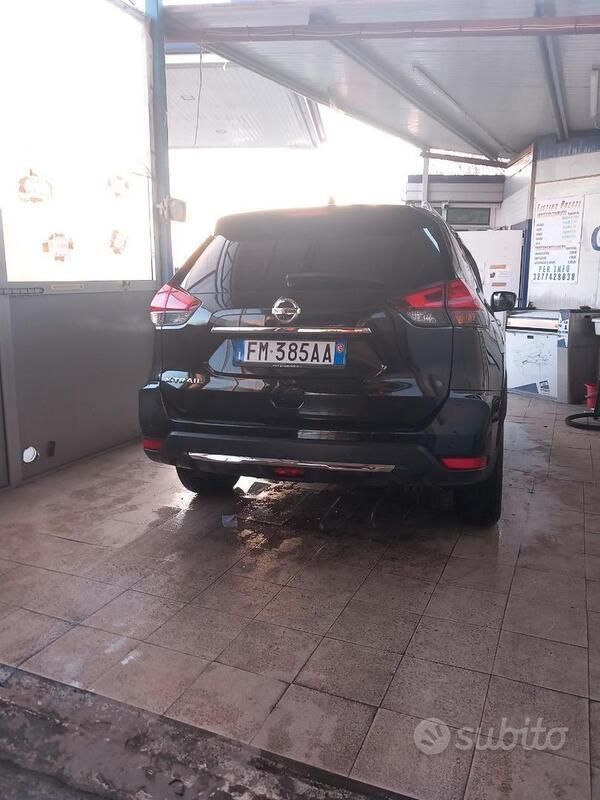 Usata Nissan X-Trail N-Connecta 131 CV (96 kW) 2017 Nero SUV