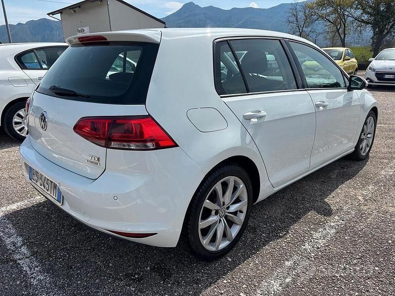 Usata VW Golf VII 104 CV (76 kW) 2013 Bianco Berlina
