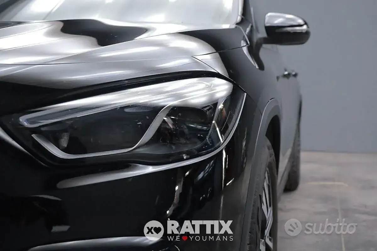 Käytetty Mercedes GLA200 Progressive 150 HP (110 kW) 2024 Musta Katumaasturi