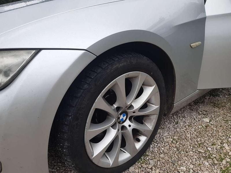 Usata BMW 320 177 CV (130 kW) 2009 Argento Coupé