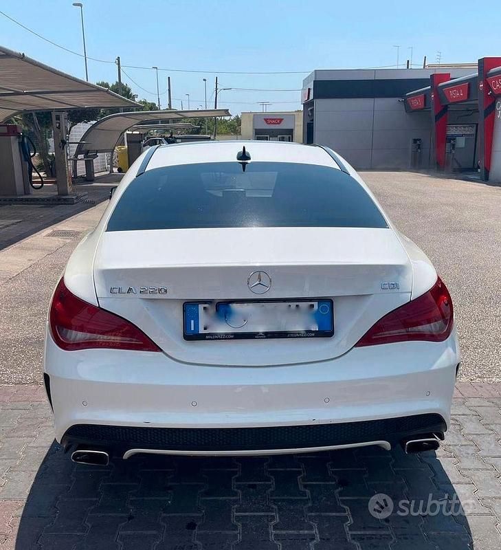 Usata Mercedes CLA220 AMG 177 CV (130 kW) 2016 Bianco Berlina