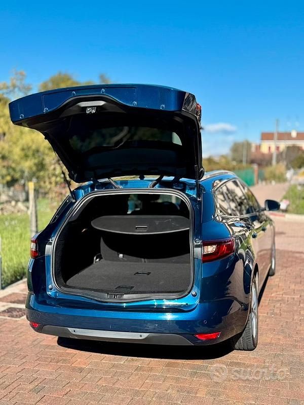 Usata Renault Mégane GrandTour 110 CV (80 kW) 2018 Blu Station wagon