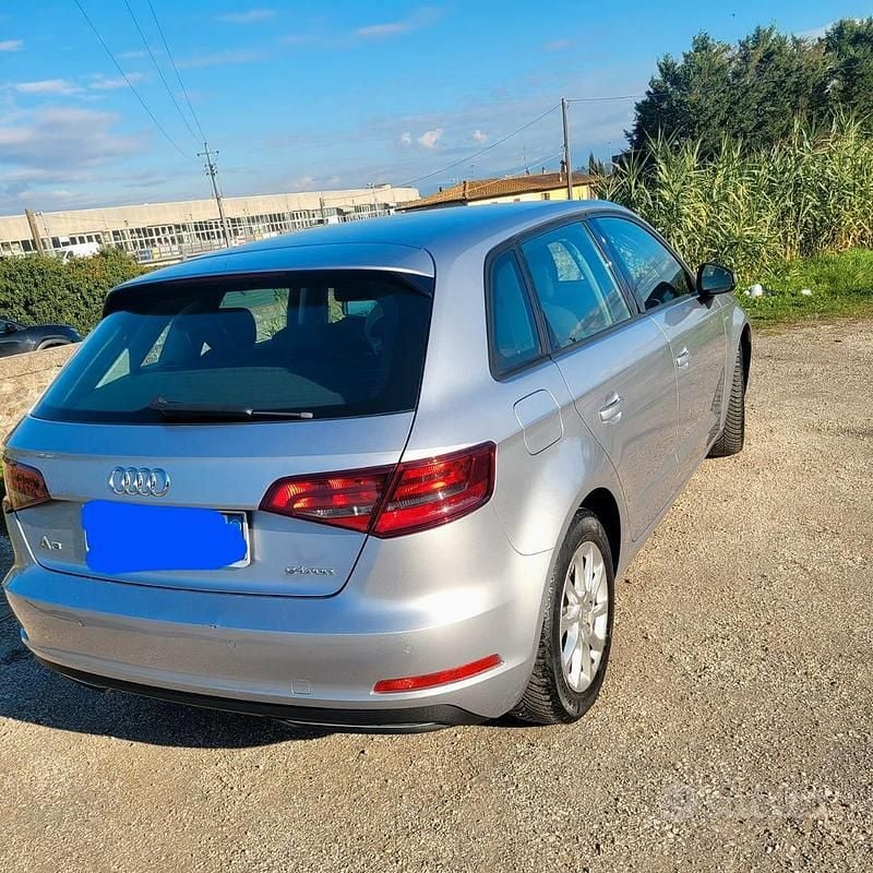 Usata Audi A3 Attraction 110 CV (80 kW) 2014 Grigio Berlina