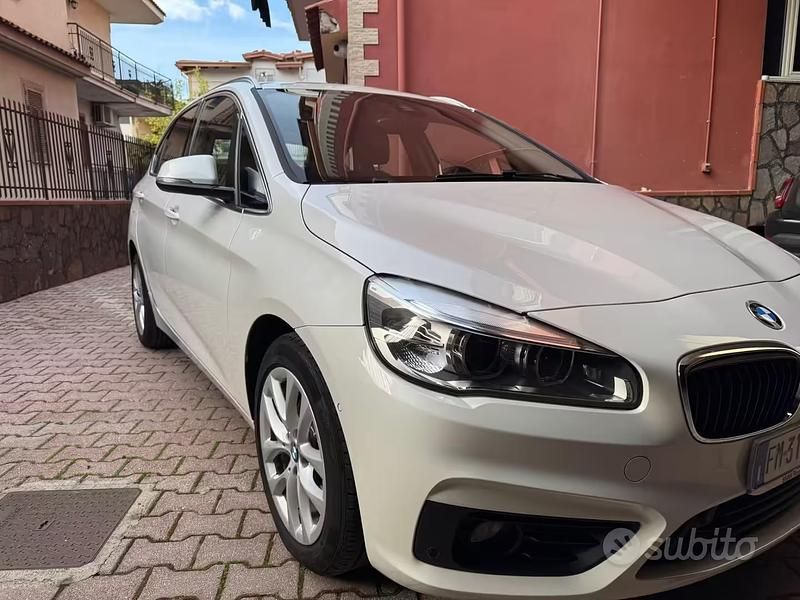 Usata BMW 216 Active Tourer Luxury Line 116 CV (85 kW) 2017 Bianco Monovolume