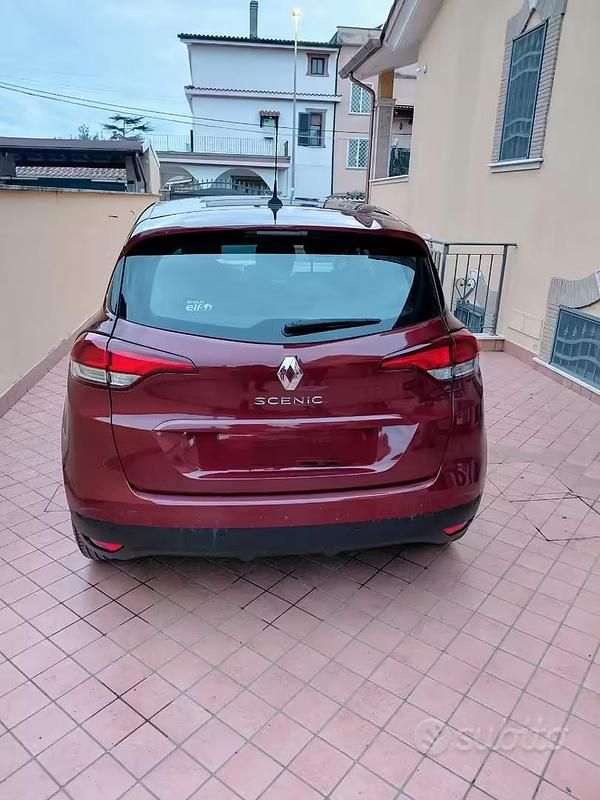 Usata Renault Scénic IV 95 CV (69 kW) 2017 Monovolume