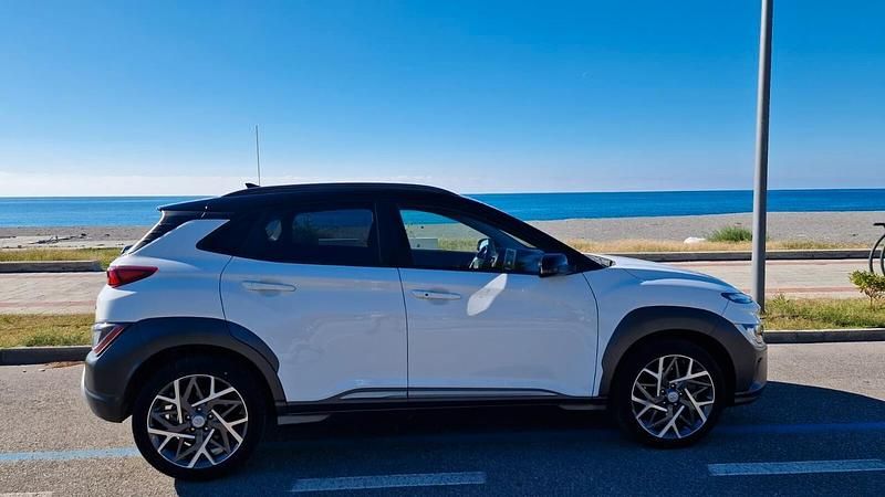 Usata Hyundai Kona 104 CV (76 kW) 2021 Bianco SUV