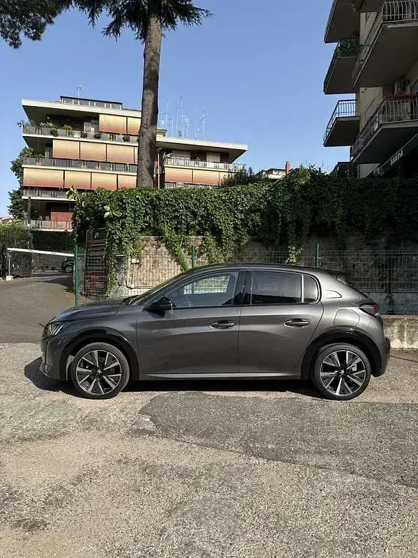 Usata Peugeot 208 GT 101 CV (74 kW) 2022 Utilitaria