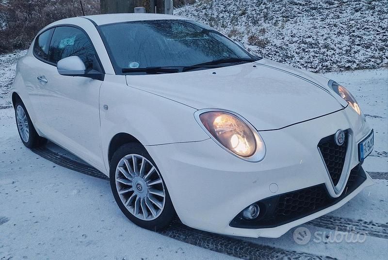 Bianco Usata 2017 Alfa Romeo MiTo Due volumi | 5900 € (Super prezzo) - Immagine 1/4