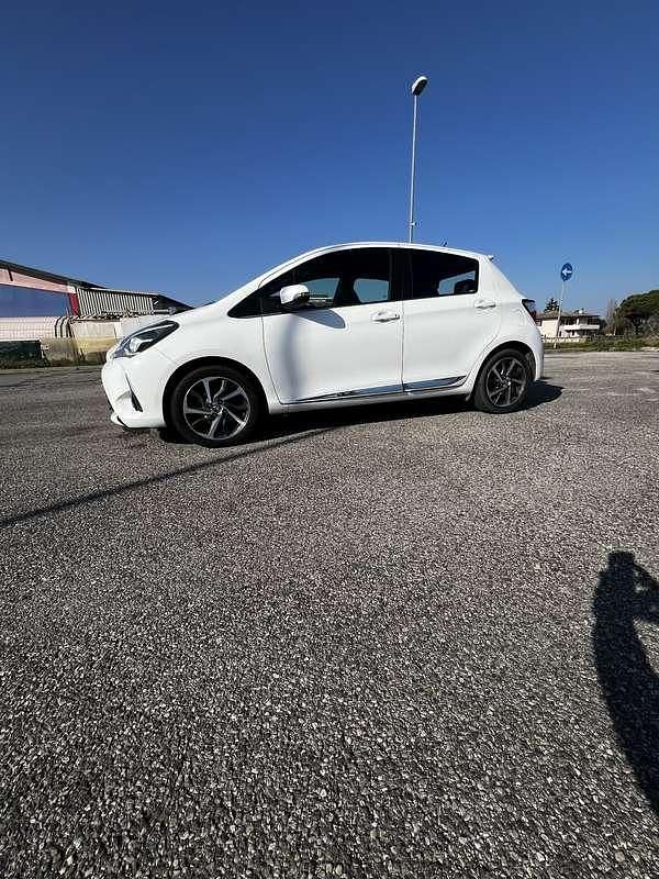 Usata Toyota Yaris Lounge 72 CV (52 kW) 2018 Berlina