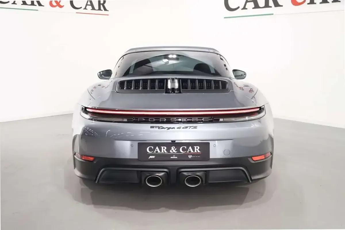 Usata Porsche 992 541 CV (397 kW) 2025 Grigio Cabrio