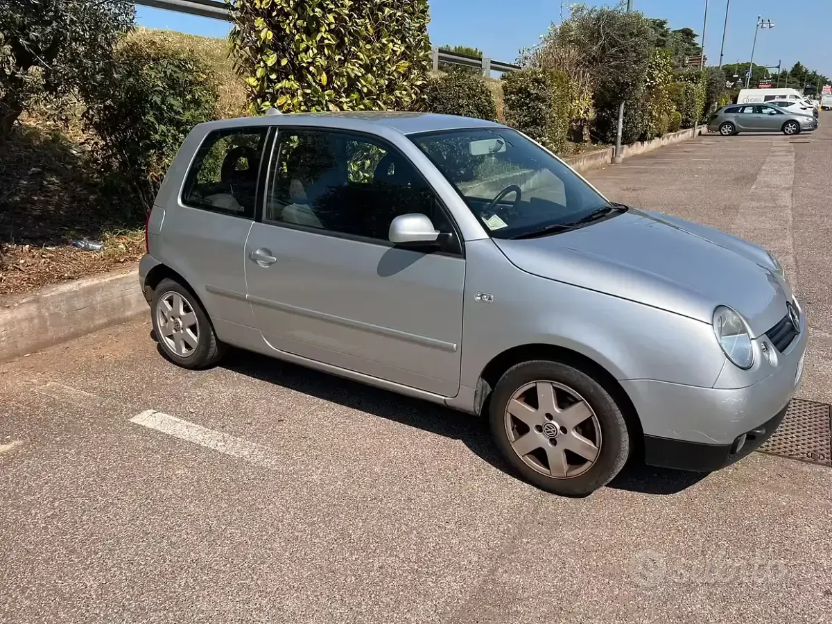 Usata VW Lupo Highline 75 CV (55 kW) 2003 Grigio Utilitaria