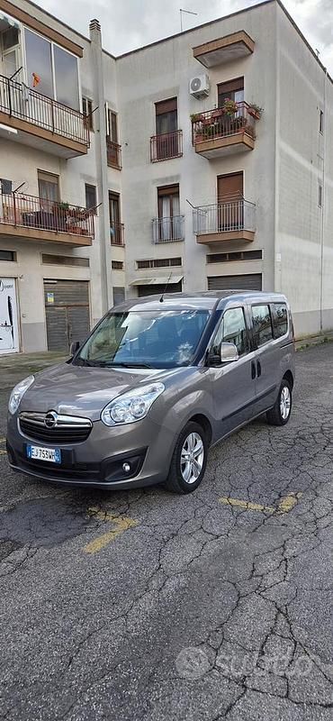 Occasion Opel Combo 105 ch (77 kW) 2012 Gris Monospace
