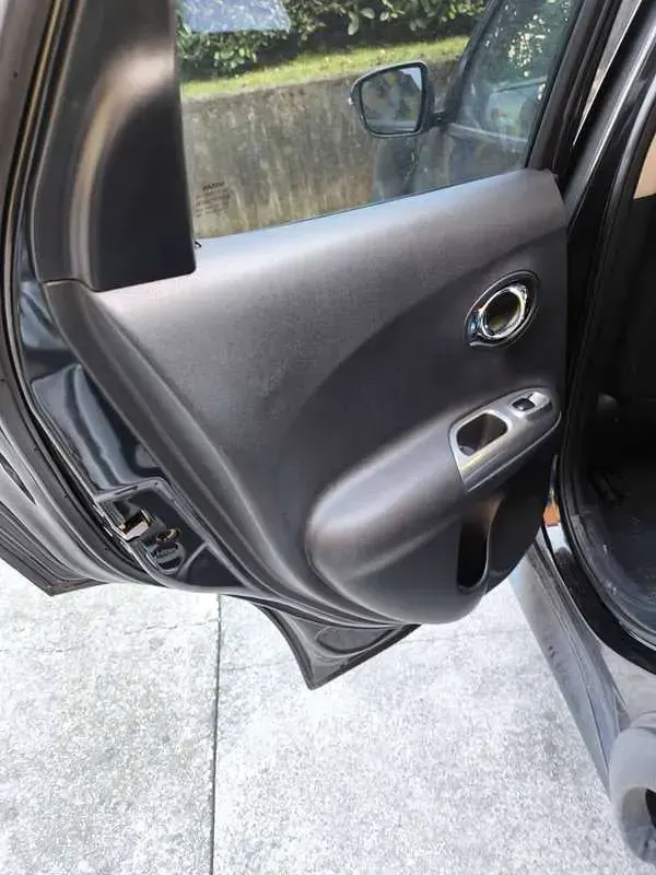 Usata Nissan Juke Tekna 110 CV (80 kW) 2015 Nero SUV