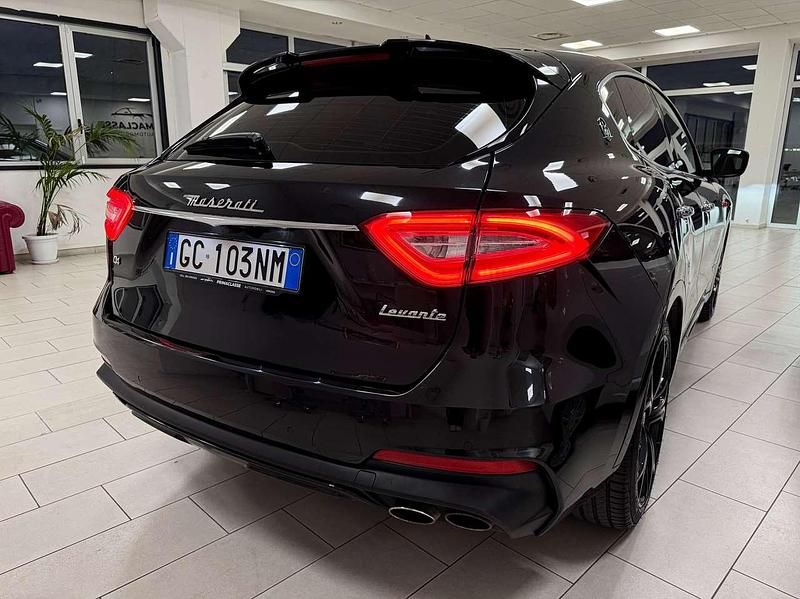Usata Maserati Levante 349 CV (256 kW) 2020 Nero SUV