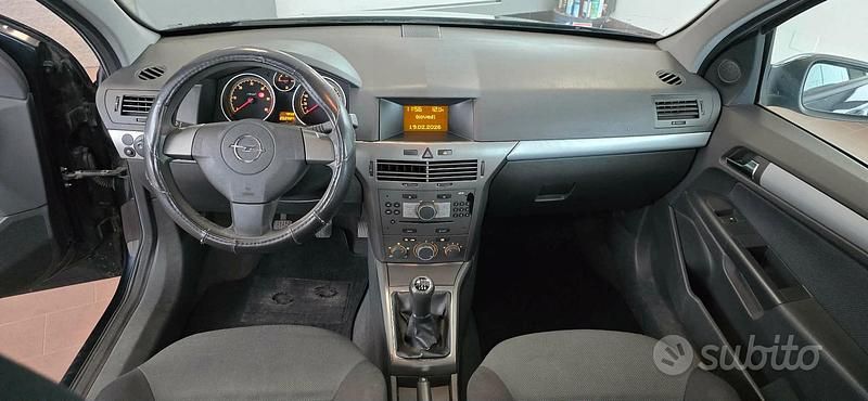 Usata Opel Astra 2007 Nero Station wagon
