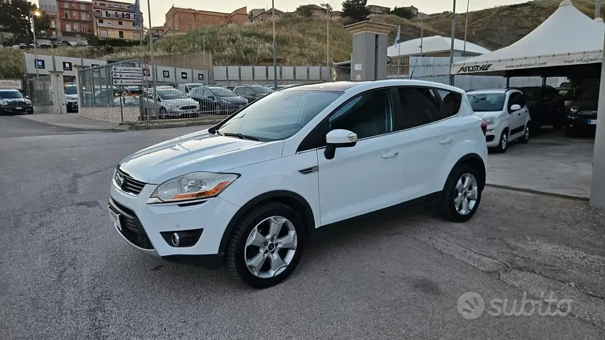 Usata Ford Kuga Titanium 136 CV (100 kW) 2008 Bianco SUV