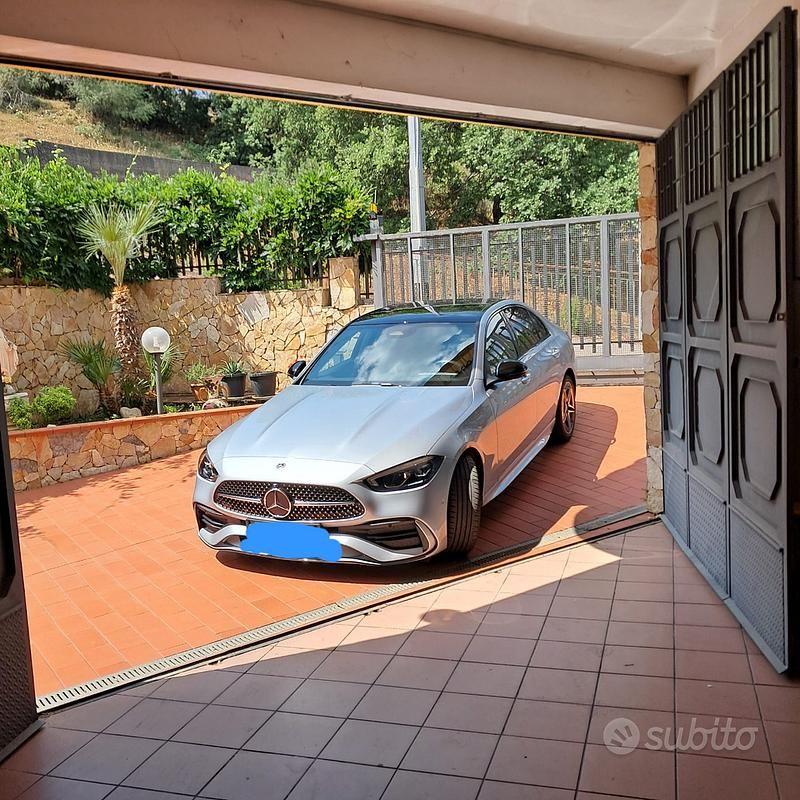 Usata Mercedes C220 245 CV (180 kW) 2024 Grigio Berlina