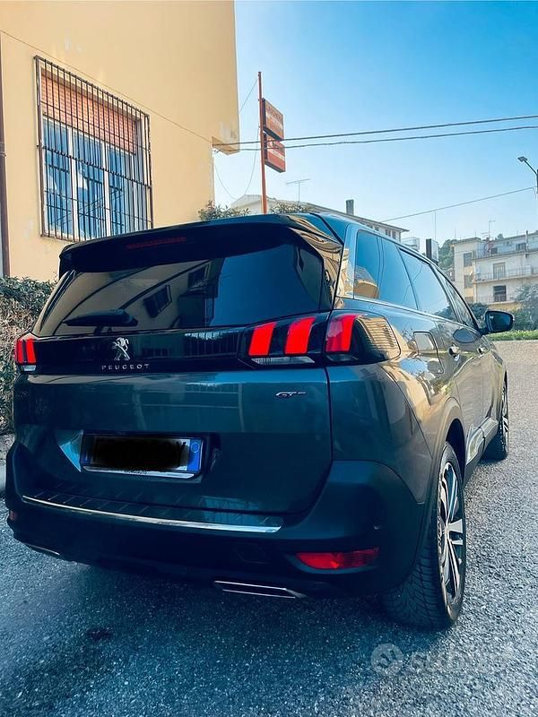 Usata Peugeot 5008 GT-line 180 CV (132 kW) 2018 Grigio SUV