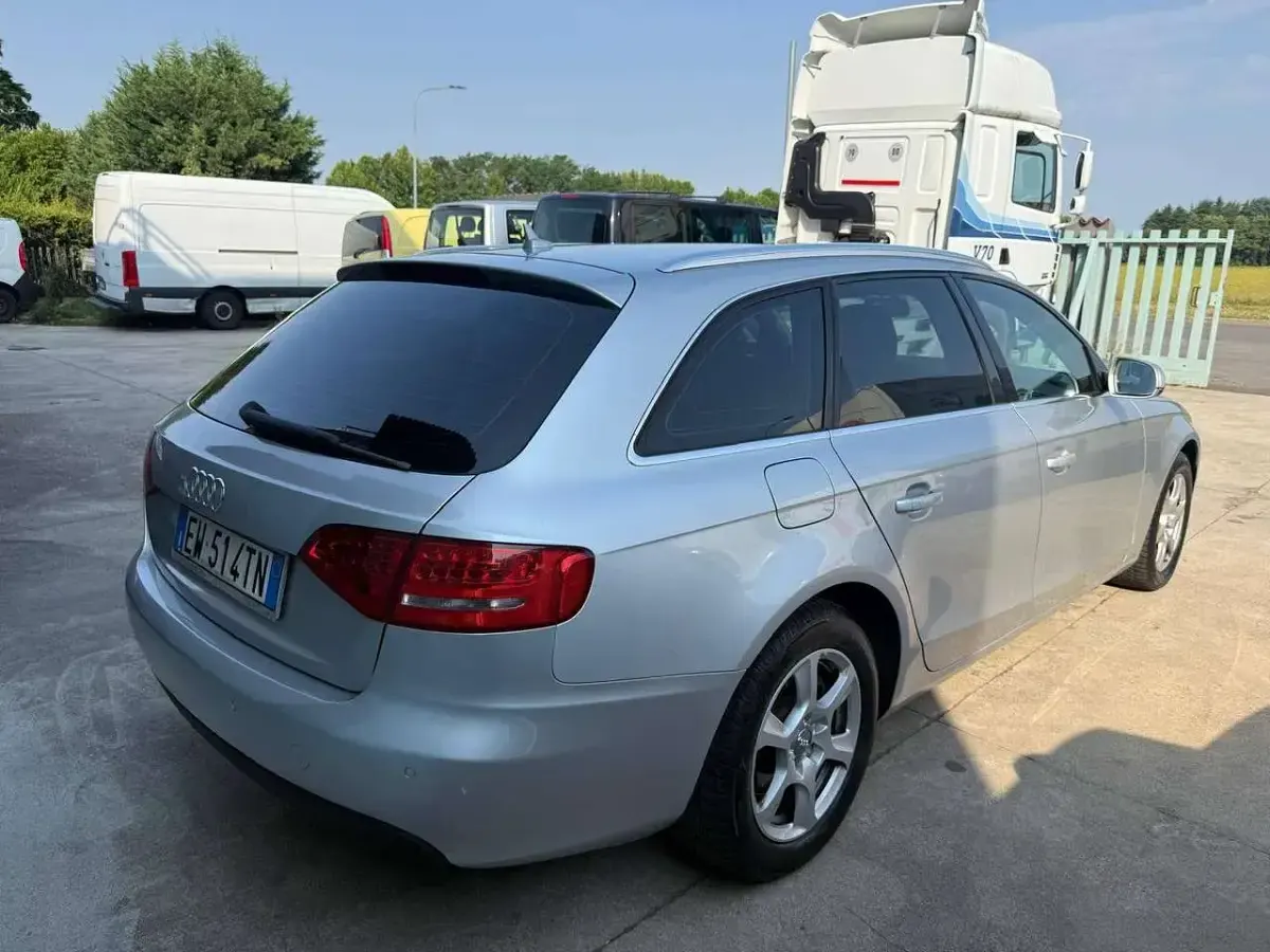Usata Audi A4 Advanced Plus 143 CV (105 kW) 2011 Argento Station wagon