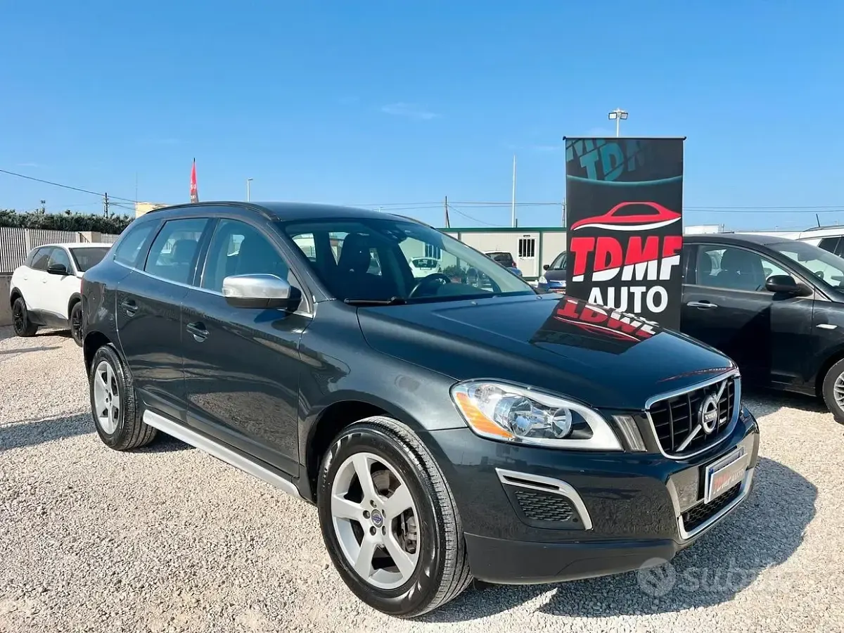 Usata Volvo XC60 R-Design 163 CV (119 kW) 2012 Nero SUV