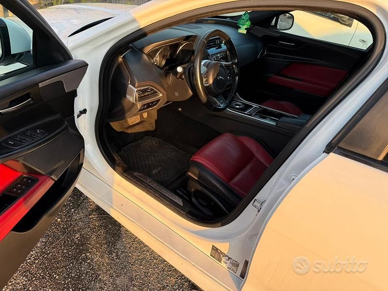 Usata Jaguar XE R-Sport 2015 Bianco Berlina