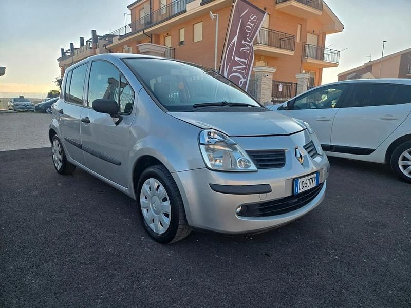 Usata Renault Modus Dynamique 75 CV (55 kW) 2007 Grigio Monovolume