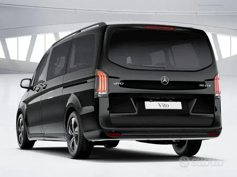 Nuova Mercedes Vito 2026 Nero Furgone