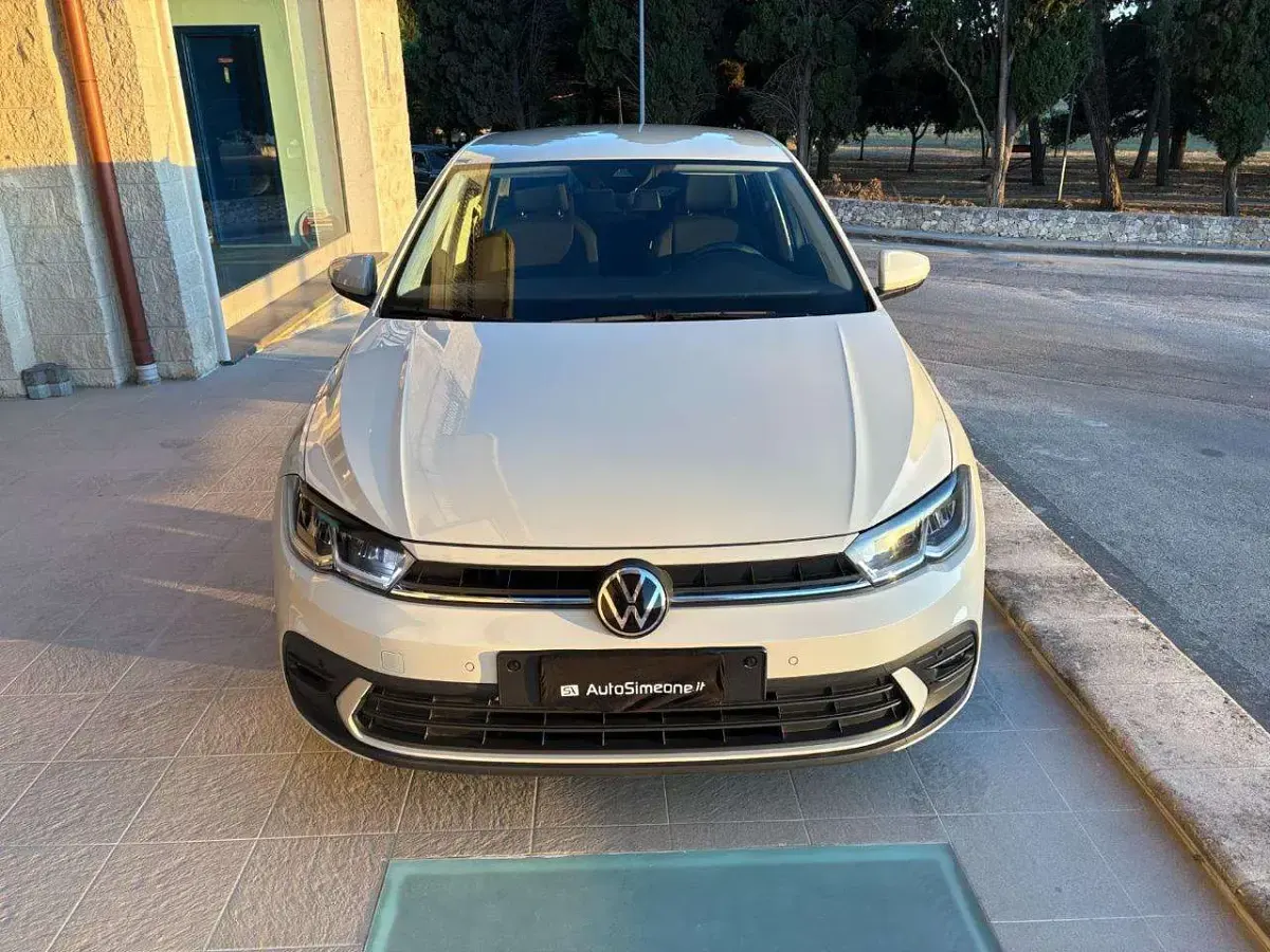 Usata VW Polo Life 95 CV (69 kW) 2022 Grigio Utilitaria