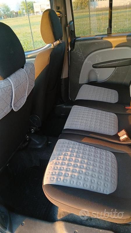 Usata Fiat Doblò 85 CV (62 kW) 2010 Bianco Monovolume