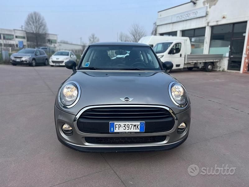 Usata Mini Cooper 75 CV (55 kW) 2018 Grigio Utilitaria