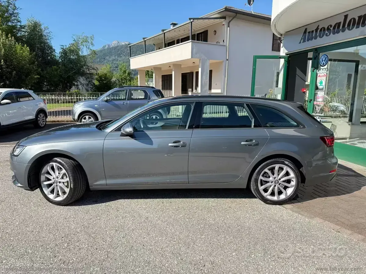 Usata Audi A4 S-Line 190 CV (139 kW) 2019 Grigio Berlina