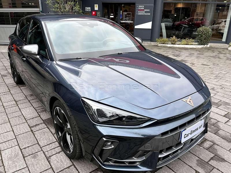 Usata Cupra Leon 150 CV (110 kW) 2025 Grigio magnetico Berlina